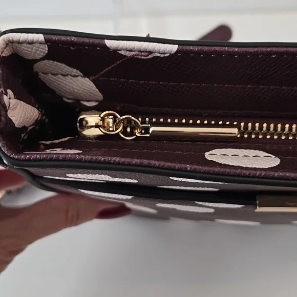 WOMEN'S 41 HAWTHORN FAUX LEATHER CROSSBODY BAG NWOT - Picture 12 of 13